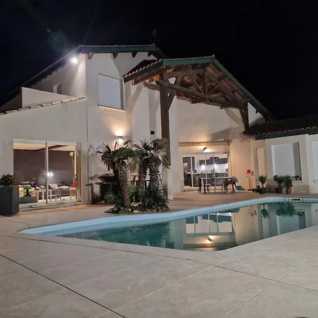 Piscine Au Golf Villa *